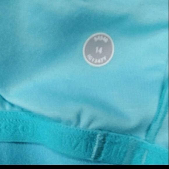 14 IVIVVA BUILT IN BRA girls gray TANK LULULEMON - Picture 6 of 6